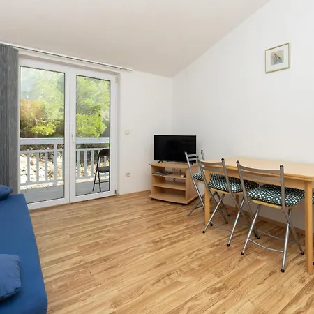 Vojskovo Iii 로크바 로고즈니차